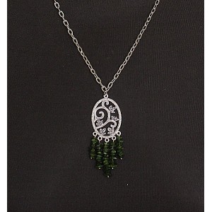 Кулон из хромдиопсида ("сибирский изумруд"), галтовка, коннектор "плющ"