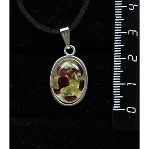 Кулон из хризолита и граната (кабошон-мозаика), простой овал 18х13мм