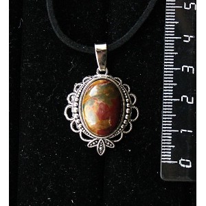 Кулон из яшмы пикассо, овал, 18х13мм, основа "трилистник"