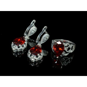 Комплект: кольцо и серьги из циркона, капля с огранкой, цвет красный, мельхиор