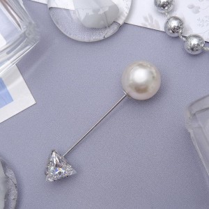 Булавка "Стрела" 5см, цвет белый, цвет серебристый