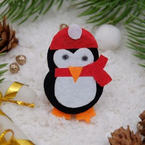 Брошь "Новогодняя сказка" пингвиненок, разноцветная