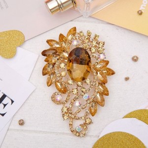 Брошь "Императрица" лавра, цвет шампанского, цвет золотистый