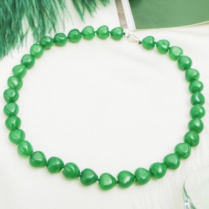 Бусы авантюрин зеленый сердце среднее, 45 см