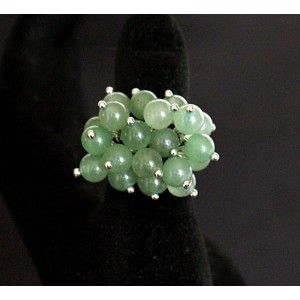 Кольцо с авантюрином зеленым "гроздь" безразмерное