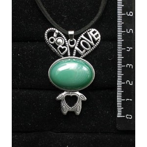 Кулон из агата зеленого (тонировка) "зайчик", овал 25х18мм