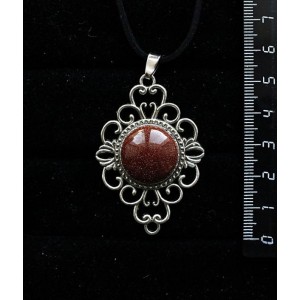 Кулон из авантюрина красного (синт.), круг 18мм, оправа "ромб с узором"