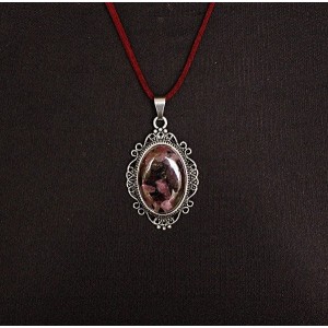 Кулон из граната и турмалина (кабошон-мозаика), овал 30х20мм, ажурная оправа
