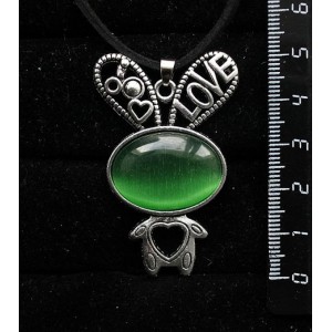 Кулон из кошачьего глаза (синт.) цвет зеленый травяной, "зайчик", овал 25х18мм