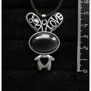 Кулон из кошачьего глаза (синт.) цвет черный, "зайчик", овал 25х18мм