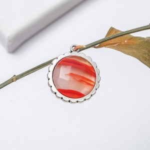 Кулон цветок сердолик круг граненый, цвет серебристый