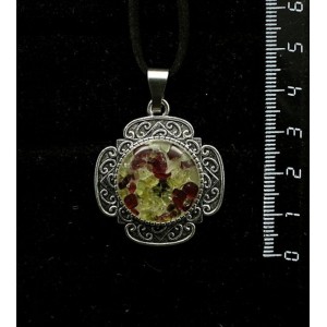Кулон из хризолита и граната (кабошон-мозаика), круг 20мм, оправа "4 лепестка"