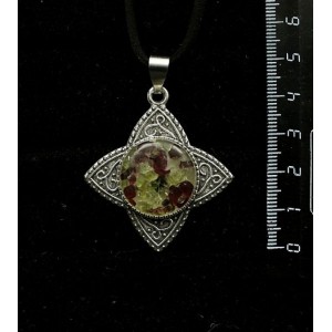 Кулон из хризолита и граната (кабошон-мозаика), "роза ветров", круг 20мм