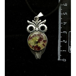 Кулон из хризолита и граната (кабошон-мозаика), "сова", круг 20мм