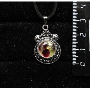 Кулон из хризолита и граната (кабошон-мозаика), круг 12мм, оправа "корона"