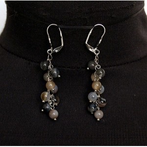 Серьги из агата, цвет белый с серым на цепочке