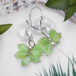 Серьги кошачий глаз (синт.) гроздь капель, цвет зелёный Серьги кошачий глаз (синт.) гроздь капель, цвет зелёный