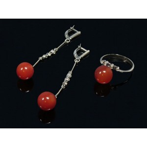 Комплект: кольцо и серьги из сердолика, красный шарик, мельхиор Комплект: кольцо и серьги из сердолика, красный шарик, мельхиор