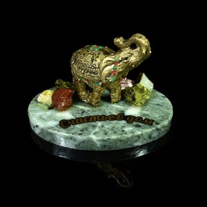 Композиция из змеевика и гипса мини "слоник" 100х70х65мм, 200г