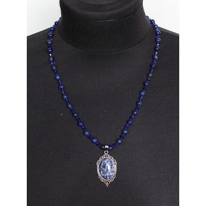Колье-кулон из лазурита бело-синего, овал 25х18мм, оправа медальон