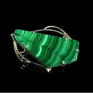 Брошь с малахитом, посеребрение, 55*33мм