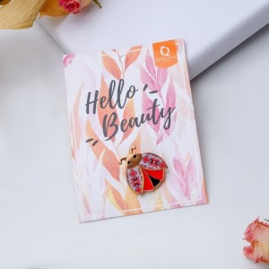 Брошь "Божья коровка" орнамент, цвет бело-красный, цвет золотистый (эмаль)