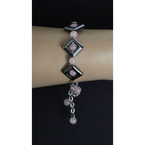 Браслет из розового кварца, шарик 6мм в квадратной рамке из гематита