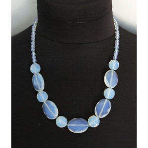 Колье опал (синт.), овалы и шарик огранка