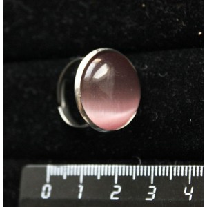 Кольцо с кошачьим глазом (синт.), цвет розово-сиреневый, круг 20мм, безразмерное