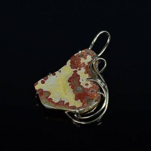 Кулон из агата бразильского 38*40мм Кулон из агата бразильского 38*40мм