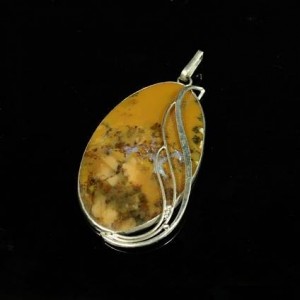 Кулон из агата мохового, 65х37мм, нейзильбер Кулон из агата мохового, 65х37мм, нейзильбер