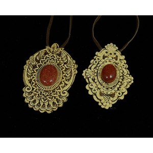 Кулон из бересты на шнурке с авантюрином (иск.), 96см