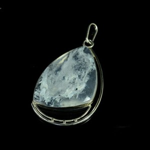 Кулон из льдистого кварца, 34*49мм