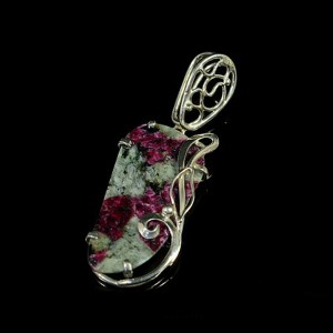 Кулон из спектропирита, 32*40мм