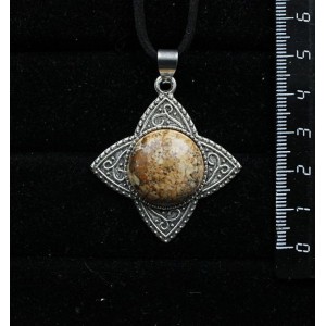 Кулон из яшмы песочной "роза ветров", круг 20мм