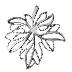 Кулон посеребрение с оксидированием "листочек кленовый" Кулон посеребрение с оксидированием "листочек кленовый"