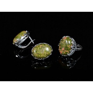 Кольцо и серьги из унакита