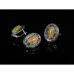 Кольцо и серьги из унакита