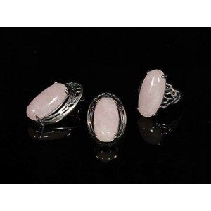 Кольцо и серьги с розовым кварцем Кольцо и серьги с розовым кварцем