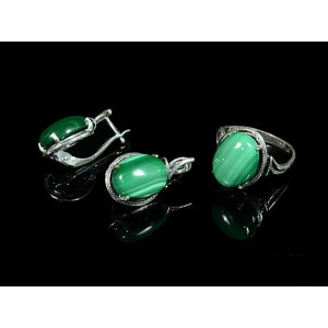 Кольцо и серьги с малахитом