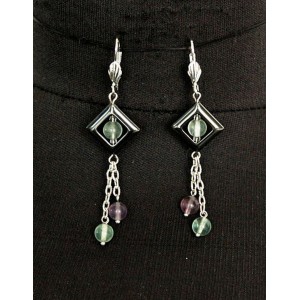 Серьги из флюорита, шарики 6мм в квадратной рамке из гематита и на цепочке