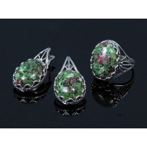 Кольцо и серьги с цоизитом