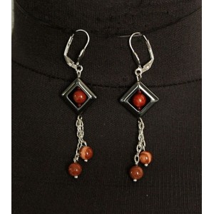Серьги из яшмы красной, шарики 6мм в квадратной рамке из гематита и на цепочке