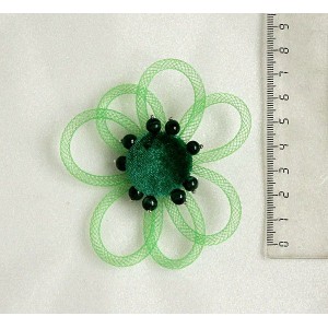 Брошь из малахита и бархата "цветок" с ювелирной сеткой