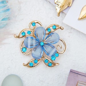 Брошь "Цветок" незабудка, цвет голубой, цвет золотистый (стразы, бижутерный сплав)