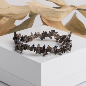 Браслет галтовка мелкая на резинке раухтопаз