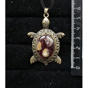 Кулон из волосатика и граната (кабошон-мозаика), овал 25х18мм, "черепаха" оправа цвет бронза