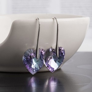 Серьги с кристаллами "Сияние сердца" , цвет синий, цвет серебристый (фианит) Серьги с кристаллами "Сияние сердца" , цвет синий, цвет серебристый (фианит)