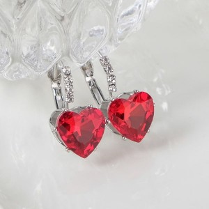 Серьги со стразами "Сердце" мерцание, цвет бело-красный, цвет серебристый (Стекло, стразы, медь) Серьги со стразами "Сердце" мерцание, цвет бело-красный, цвет серебристый (Стекло, стразы, медь)