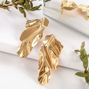 Серьги металл "Атмосфера" абстракция, цвет золото Серьги металл "Атмосфера" абстракция, цвет золото